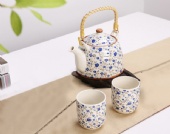 teapot and tea cup set(one teapot,two tea cup)